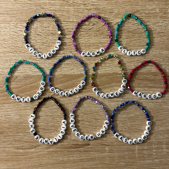 10 Midnights Taylor Swift friendship bracelets - Picture 1 of 2